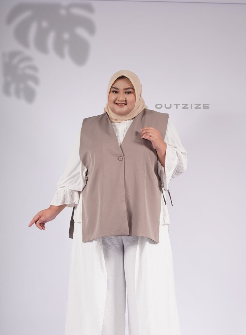 Aster Vest Outerwear - Ivory